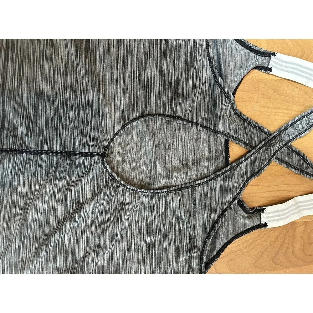 Adidas NWOT Women’s Training Performer Tank Top Size L - Picture 4 of 7